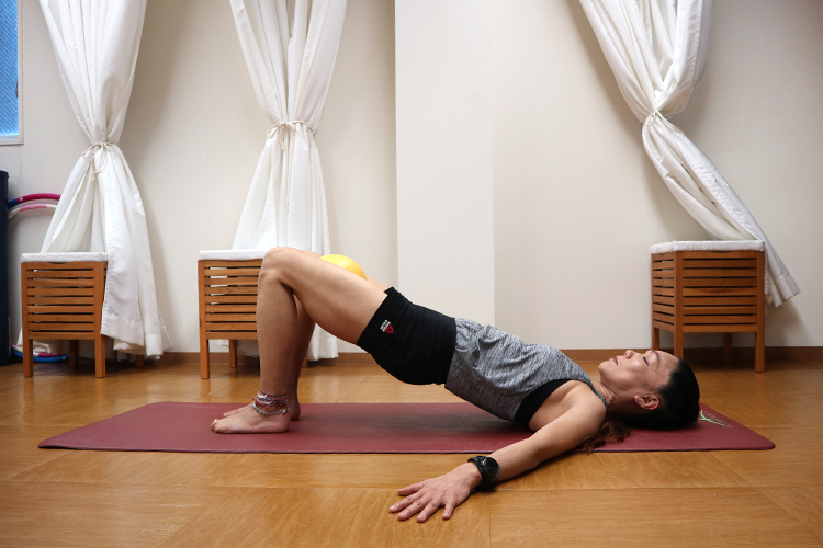 内転筋をしっかり使うブリッジイメージその2