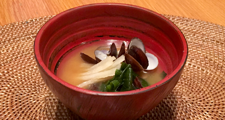飲みすぎた朝に大根シジミ汁