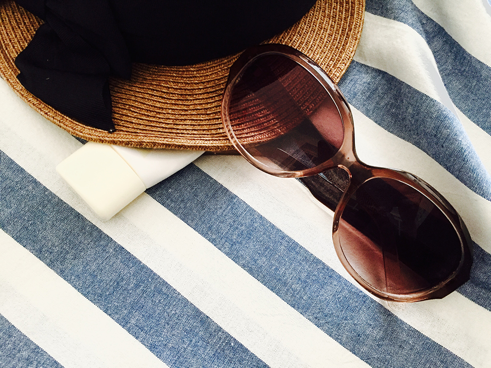 サングラスで「目」からの日やけも予防しよう！
