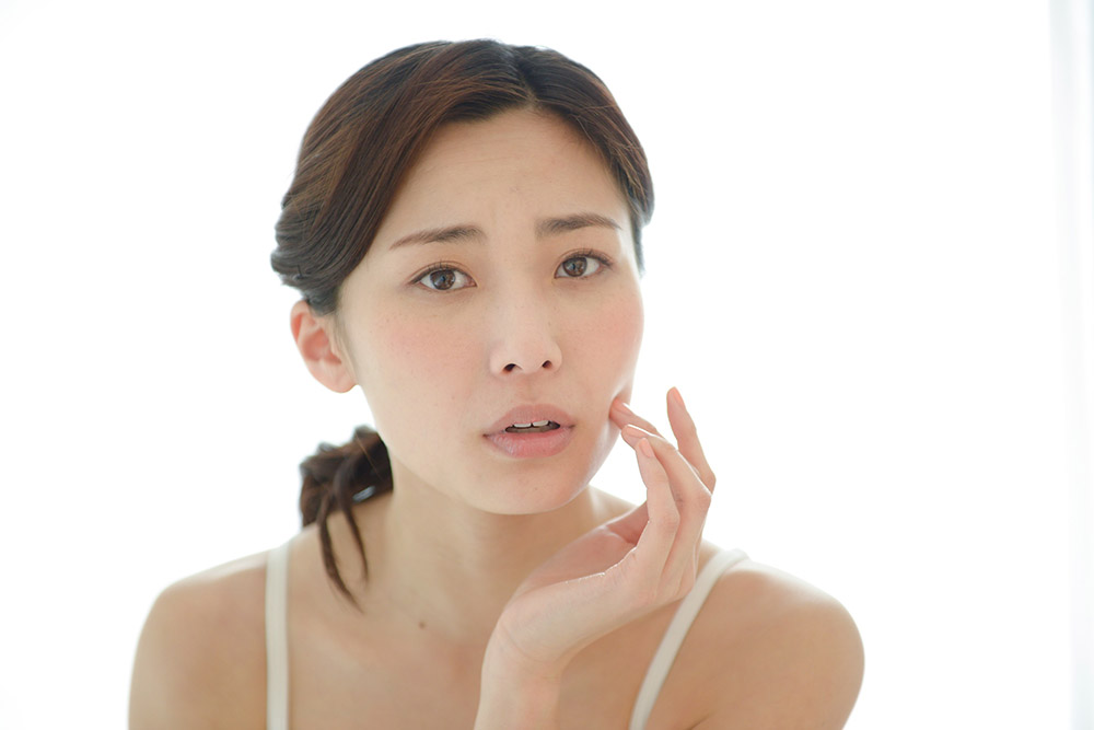 お肌の大敵！「シミ」ができるメカニズムを徹底解剖