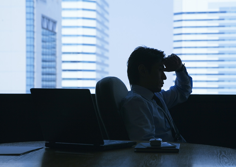 目の疲れの原因は「がんばり過ぎ」!?