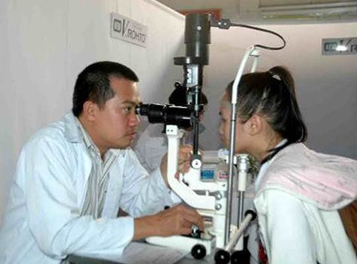 世界にひろがる、ロート製薬の目の支援