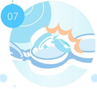 第7条　容器の先がレンズケースや液面等に触れないようにご注意ください。