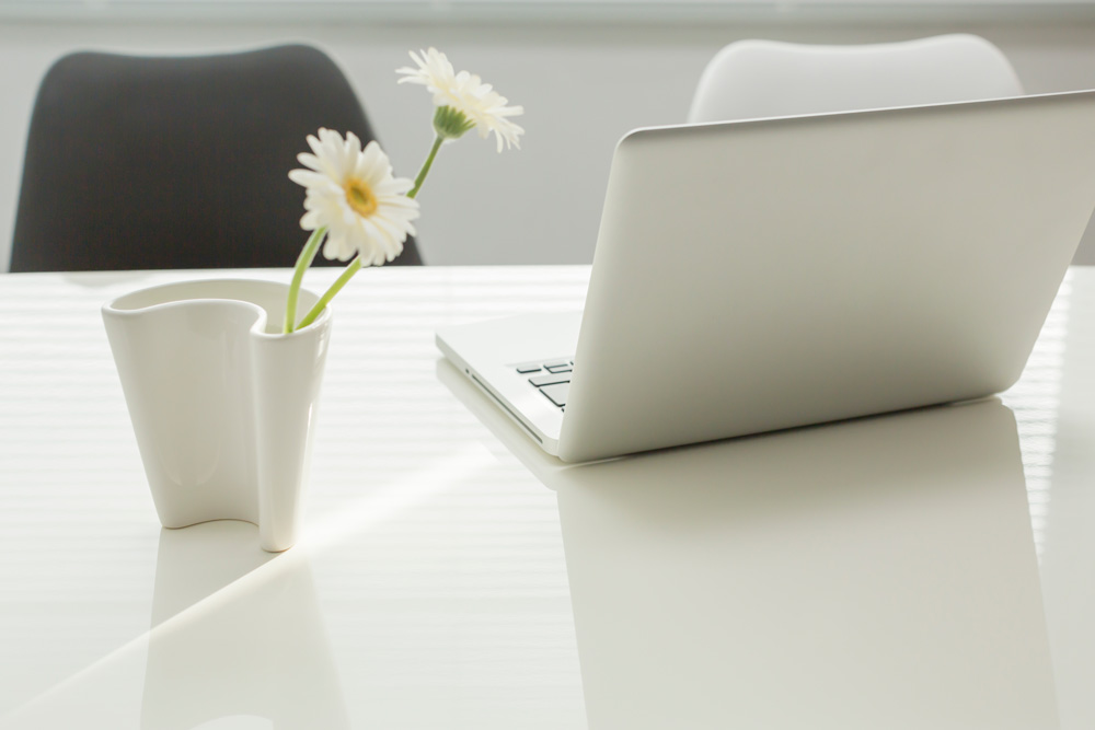 画面を白黒反転させよう！