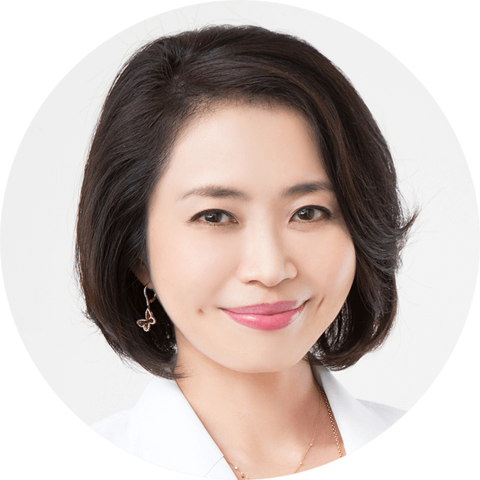 アオハルクリニック　小柳衣吏子院長